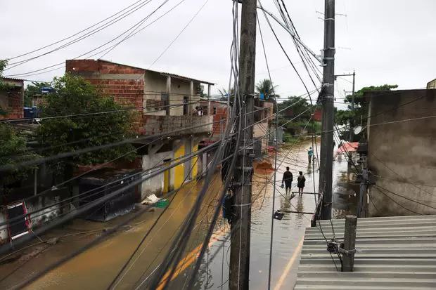 巴西东南部暴雨已致15人死亡多地进入紧急状态
