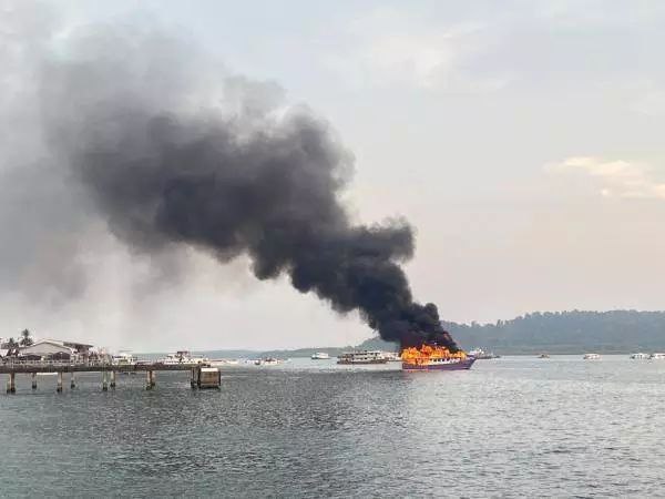 泰国攀牙府一游船爆炸后沉没未造成人员伤亡