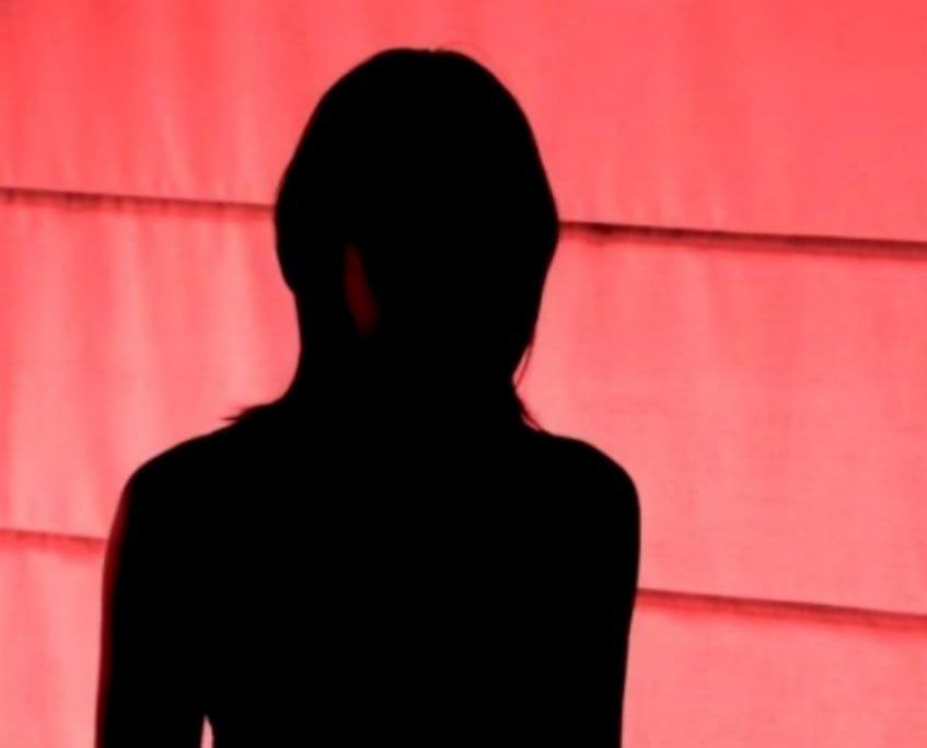 女子带着女儿 谎称被卖到迪拜中国老板手里卖淫，只为免费回国