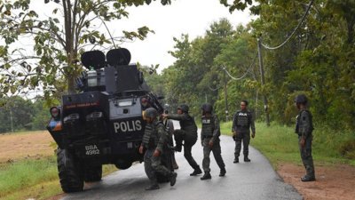 泰南陶公府爆炸枪击　丹警方以装甲车巡逻边界