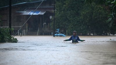 吉兰丹水灾　7县63地点电源中断