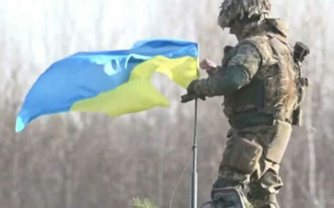 乌克兰总统喊话西方：我们不想等死
