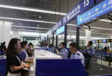 一趟赴柬航班近130人被拦，换了两个城市还是不能登机，出个国咋就这么难？