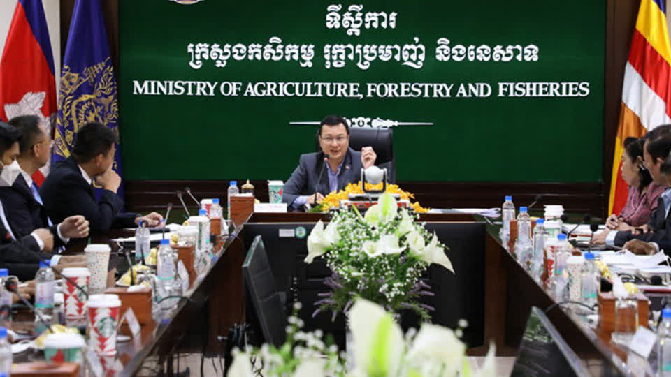 柬埔寨农业部要求牲畜饲养者协会，实现牲畜输华!